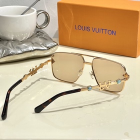 LOUIS VUITTON МОДЕЛЬ： Z2026U РАЗМЕР： 5