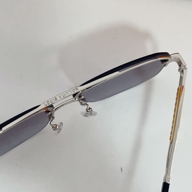 LOUIS VUITTON МОДЕЛЬ： Z1305 РАЗМЕР： 62