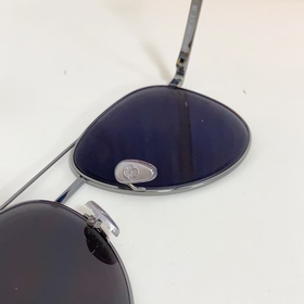 LOUIS VUITTON МОДЕЛЬ： Z2607U..  Ра