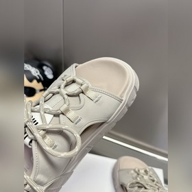 Размерный ряд： 35-40. Сандалии Miu с