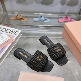 miumiu2026ss Весна/Лето Новые плоские 