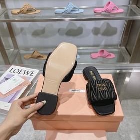 miumiu2026ss Весна/Лето Новые плоские 