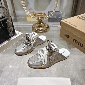 Слипоны New Balance x MIU  Эти слипо