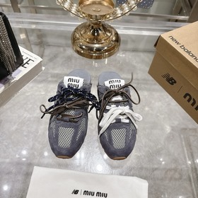 Слипоны New Balance x MIU  Эти слипо