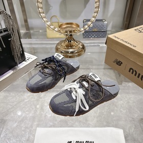 Слипоны New Balance x MIU  Эти слипо