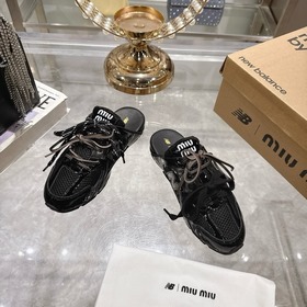 Слипоны New Balance x MIU  Эти слипо