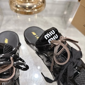 Слипоны New Balance x MIU  Эти слипо