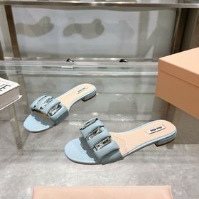 MiuMiu 2026 Весна/Лето Новинка： сандал