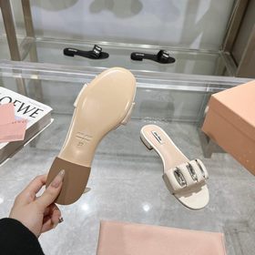 MiuMiu 2026 Весна/Лето Новинка： Сланцы