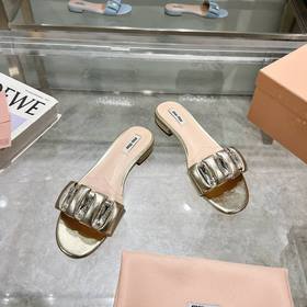 MiuMiu 2026 Весна/Лето Новинка： сандал