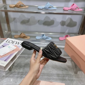 miumiu2026ss Весна/Лето Новые плоские