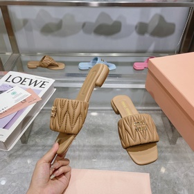 miumiu2026ss Весна/Лето Новые плоские
