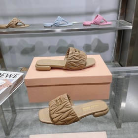 miumiu2026ss Весна/Лето Новые плоские