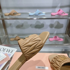 miumiu2026ss Весна/Лето Новые плоские 