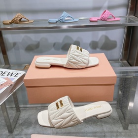 miumiu2026ss Весна/Лето Новые плоские 