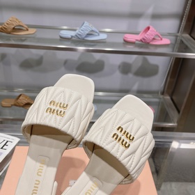 miumiu2026ss Весна/Лето Новые плоские 