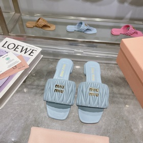 miumiu2026ss Весна/Лето Новые плоские