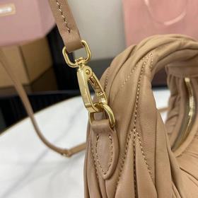 Новая сумка Mini MiuWander от MiuMiu и