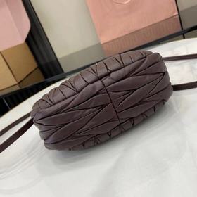 Новая сумка Mini MiuWander от MiuMiu и