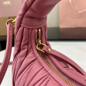 Новая сумка Mini MiuWander от MiuMiu и