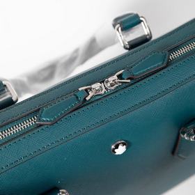 Бутик MONTBLANC одновременно запускает