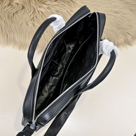 Mont Blanc — новейшая мужская сумка дл