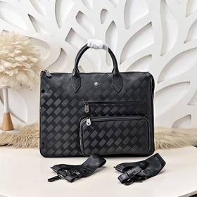 Mont Blanc — новейшая мужская сумка дл