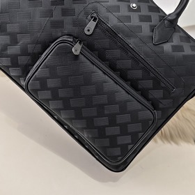 Mont Blanc — новейшая мужская сумка дл