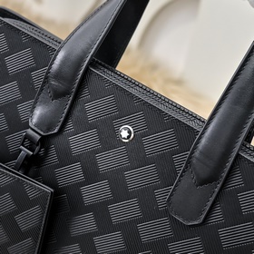 Mont Blanc — новейшая мужская сумка дл