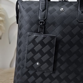 Mont Blanc — новейшая мужская сумка ве