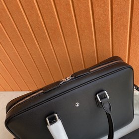 Montblanc — новейшая мужская сумка для