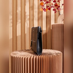 Мужской кожаный клатч Montblanc Meiste