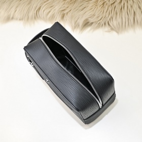 Mont Blanc — новейшая мужская сумка, и