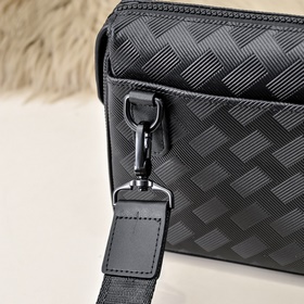 Mont Blanc — новейшая мужская сумка че