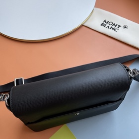 Сумка Montblanc Classic Crossbody Bag 
