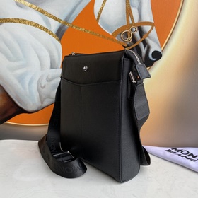 Montblanc — новейшая мужская сумка чер
