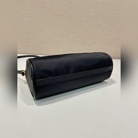 Новая сумка под мышкой 1NE058  Эта с