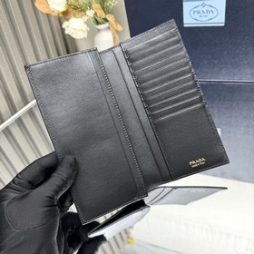 [Высококачественный подлинник] PRADA