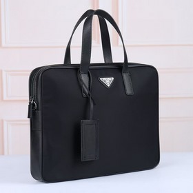 PRADA — новейшая мужская сумка Prada,