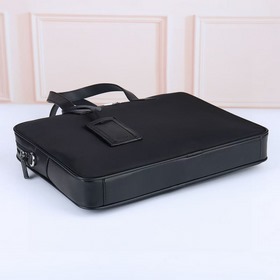 PRADA — новейшая мужская сумка Prada, 