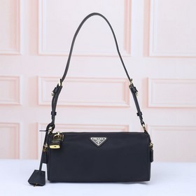PRADA - Новейшая сумка Prada： Nylon Lo