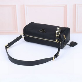 PRADA - Новейшая сумка Prada： Nylon Lo