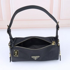 PRADA - Новейшая сумка Prada： Nylon Lo