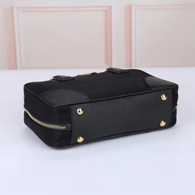 PRADA — Последняя коллекция сумок Офиц