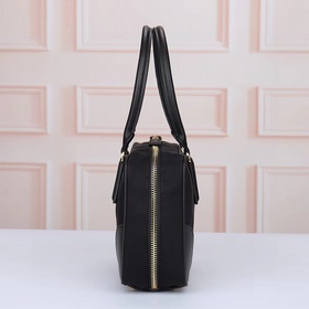 PRADA — Последняя коллекция сумок Офиц
