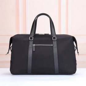 PRADA — новейшая дорожная сумка и сумо