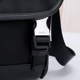 PRADA — новейшая сумка Prada через пле