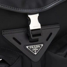 PRADA — новейшая сумка через плечо и с