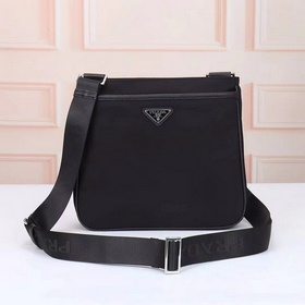 PRADA — новейшая сумка Prada с одним п