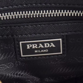 PRADA — новейшая сумка Prada с одним п
